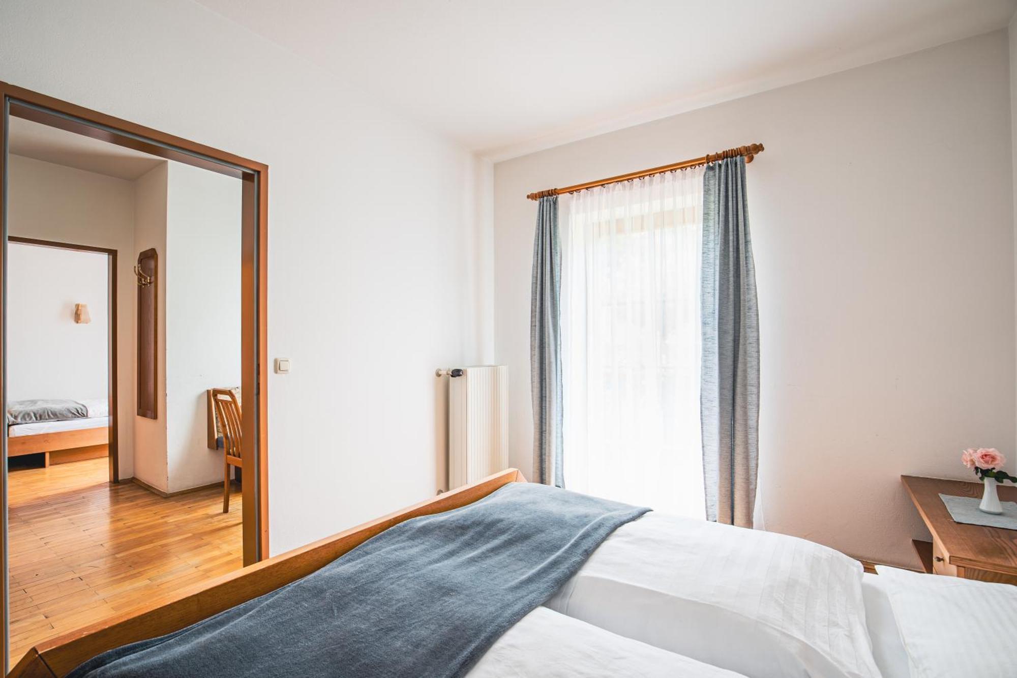 Gasthof Wiesenhofer Hotell Miesenbach  Eksteriør bilde
